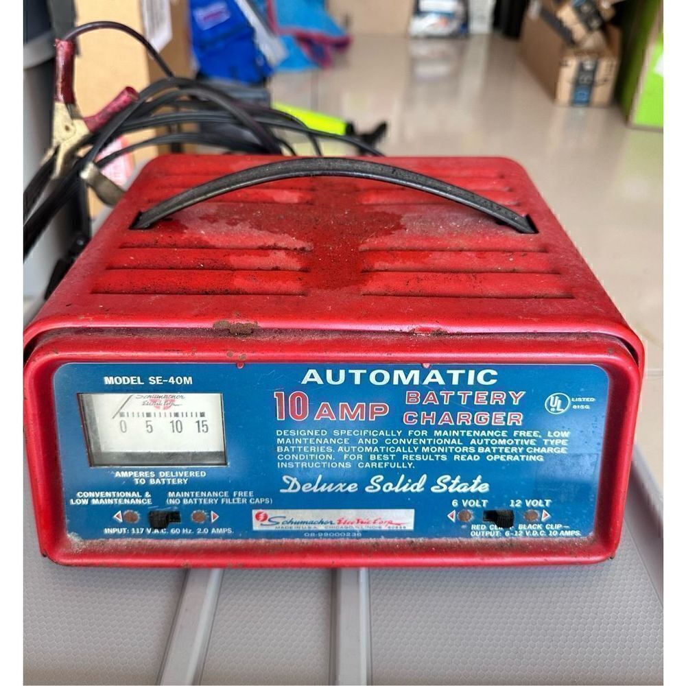 Vintage Retro Schumacher 10 Amp 6 - 12 Volt Battery Charger Automatic SE-40M